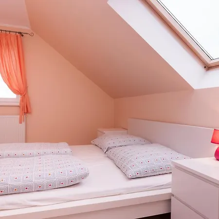 Holiday House Kurnik By Renters 펜션 쿠크제보